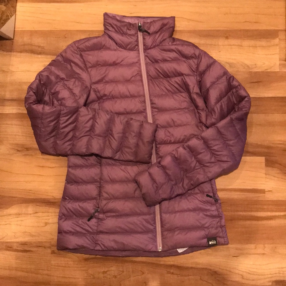 Puffy synthetic down jacket
